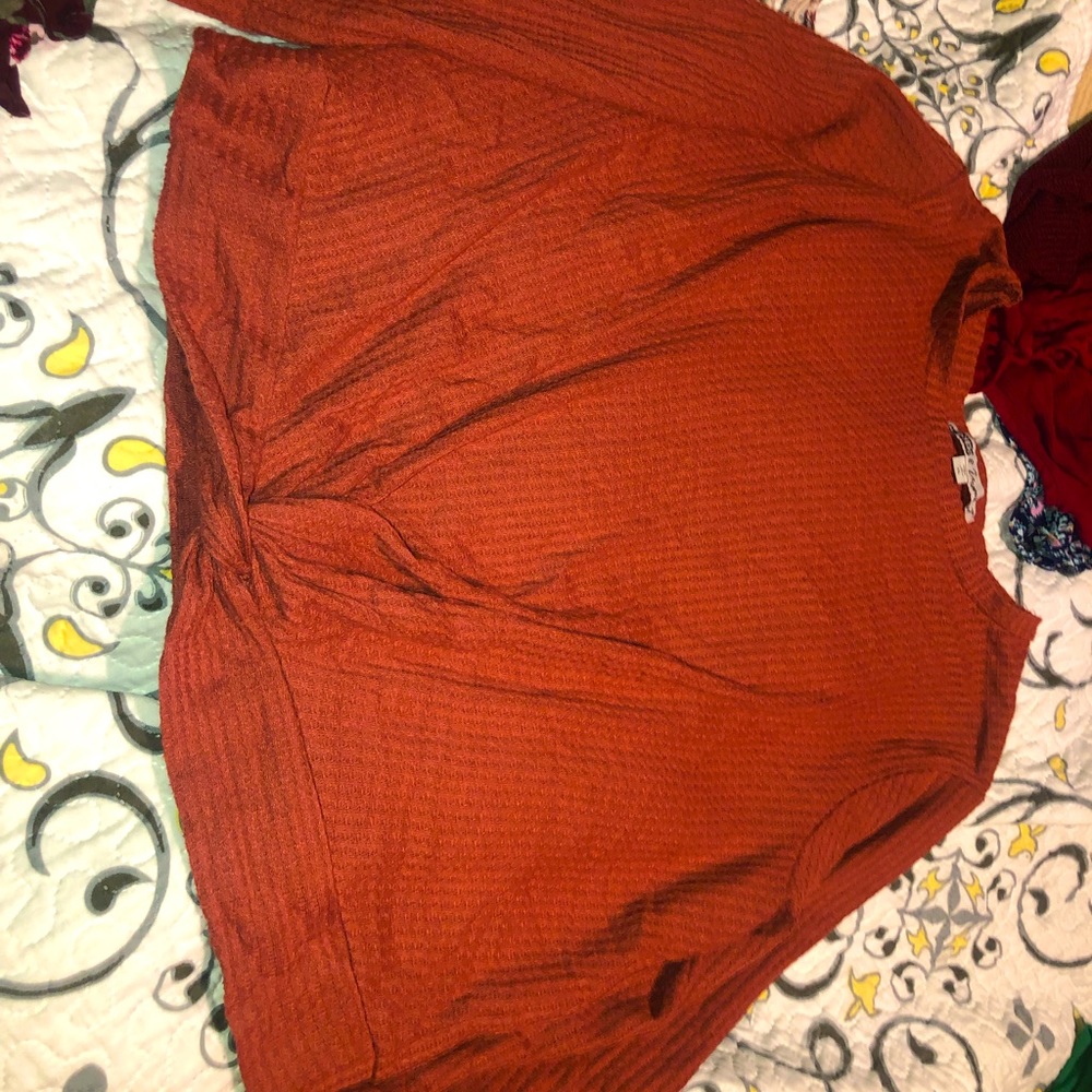 Size XL women’s sweater shirt burnt orange! Worn a few times.